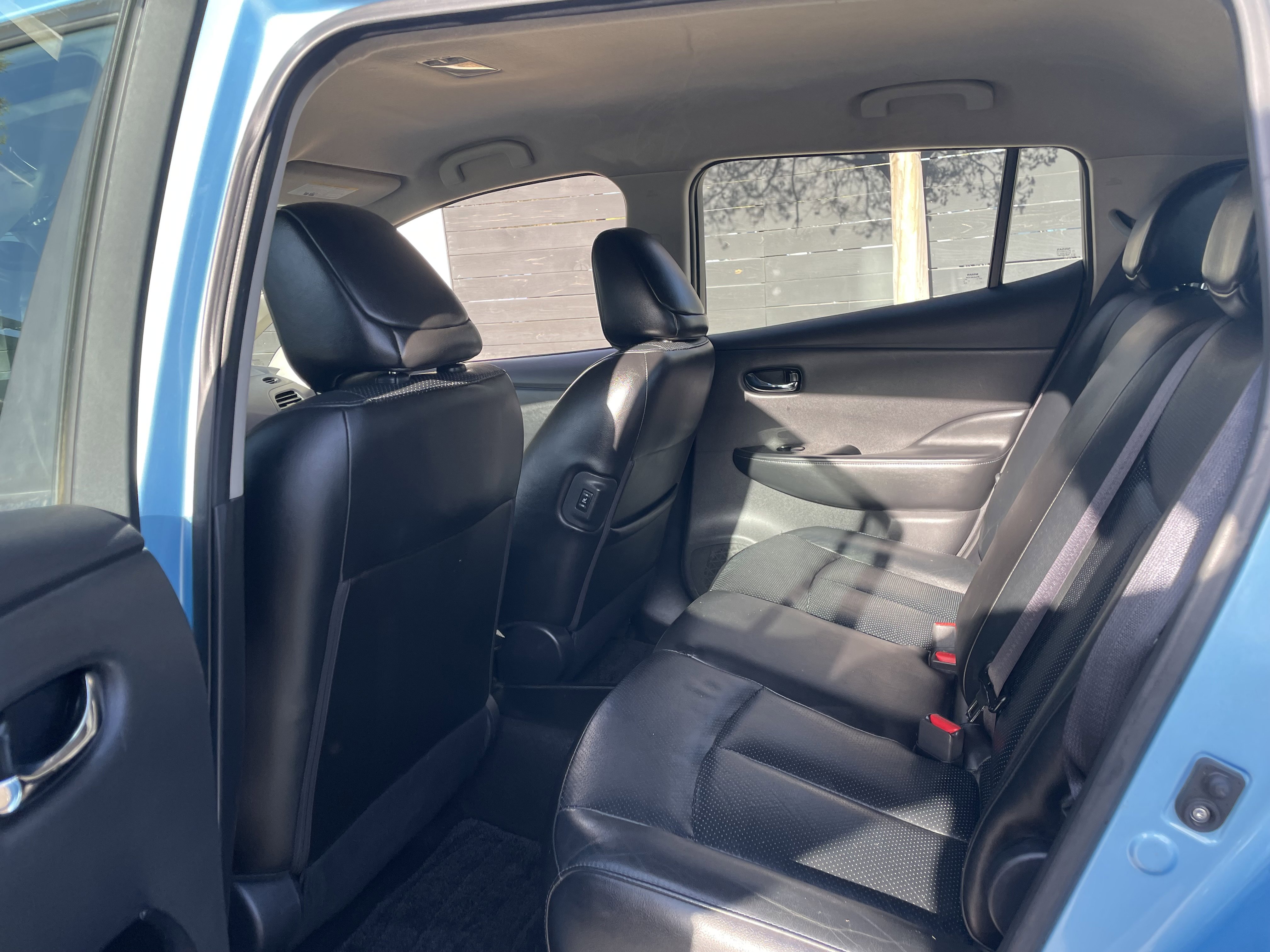 Used 2015 Nissan Leaf SL image 11