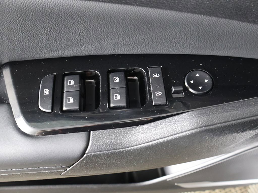 Used 2023 Kia Sportage EX image 35