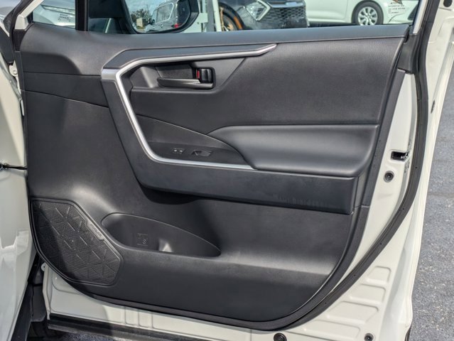 Used 2025 Toyota RAV4 LE image 27
