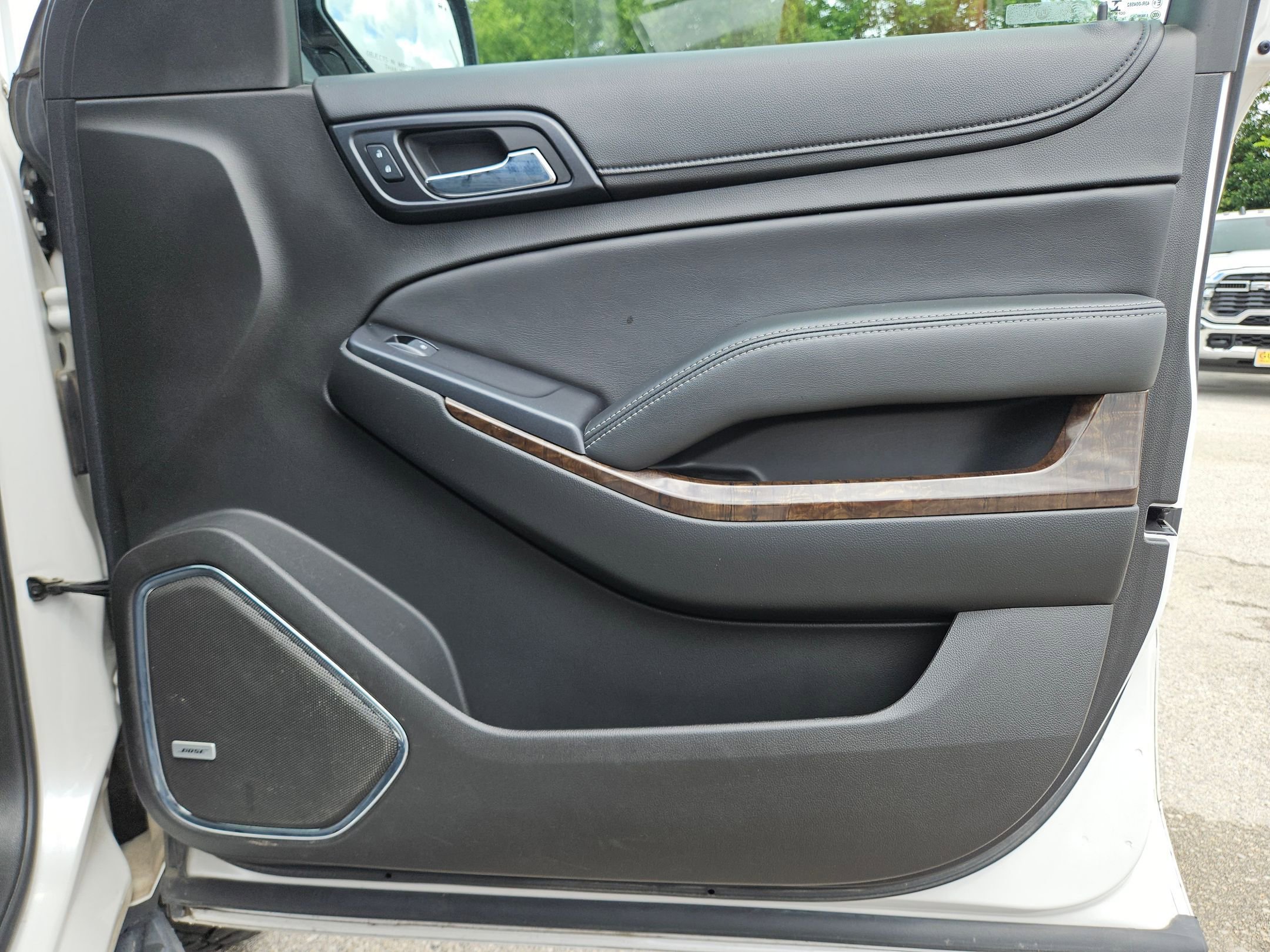 Used 2018 Chevrolet Suburban LT AWD/4WD image 29