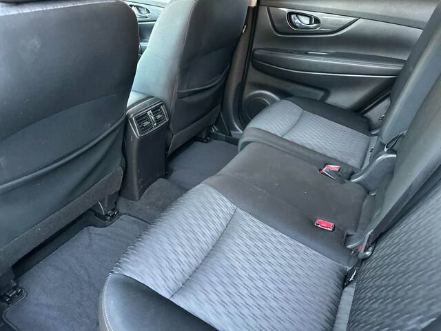 Used 2020 Nissan Rogue S w/ Special Edition Package image 15