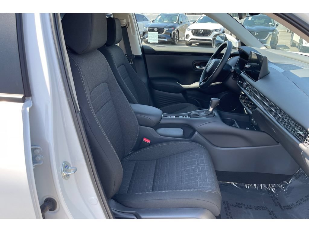 Certified 2027 Honda HR-V LX image 19