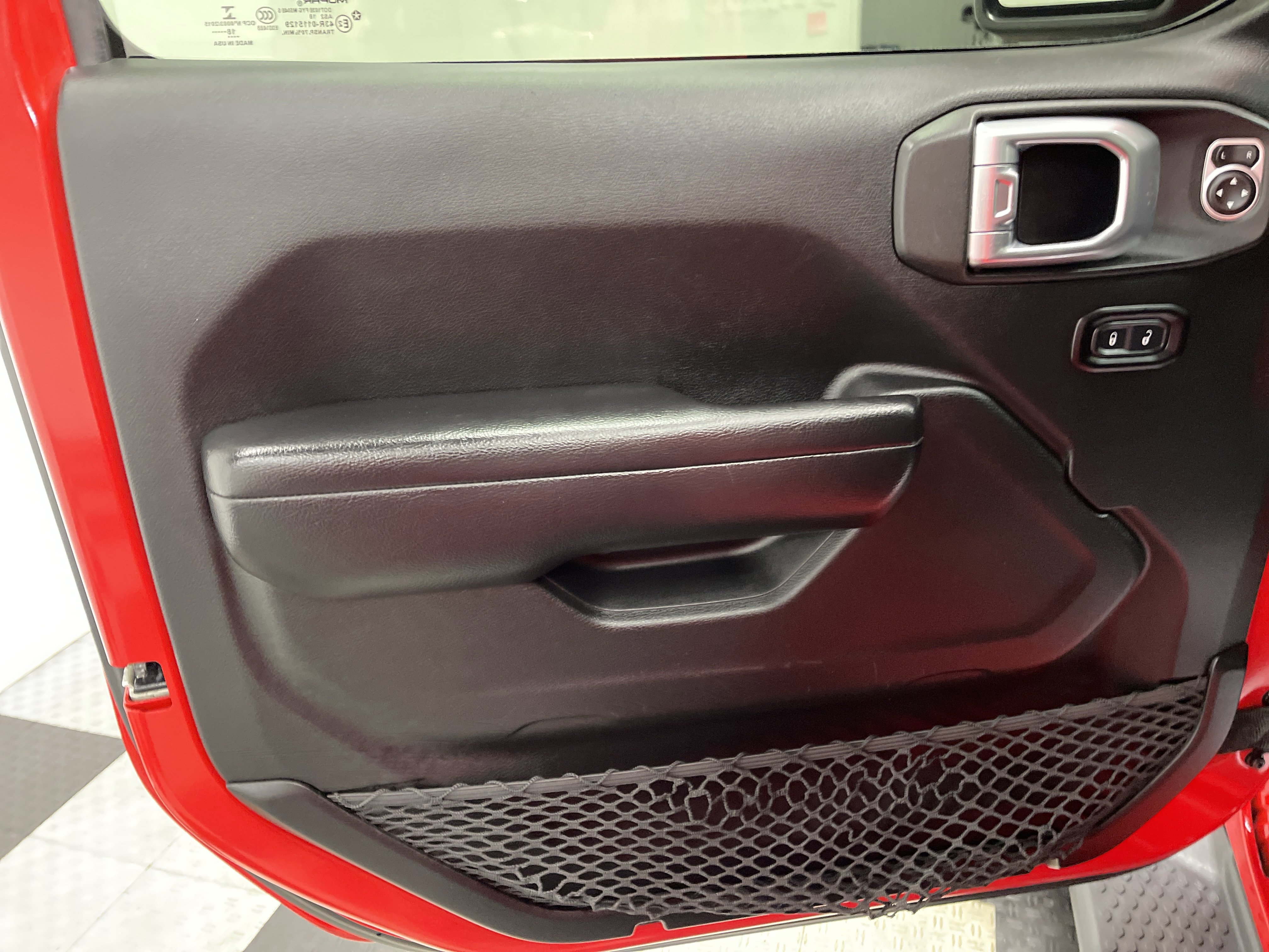 Used 2018 Jeep Wrangler Unlimited Sport S AWD/4WD image 10