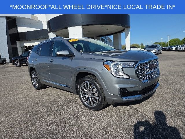 Used 2023 GMC Terrain Denali AWD/4WD image 2