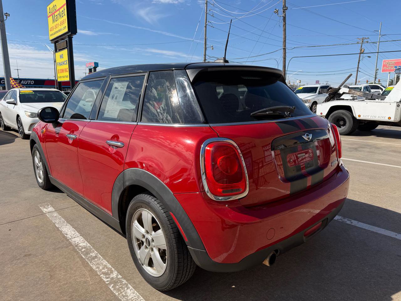 Used 2016 MINI Cooper 4-Door Hardtop image 7