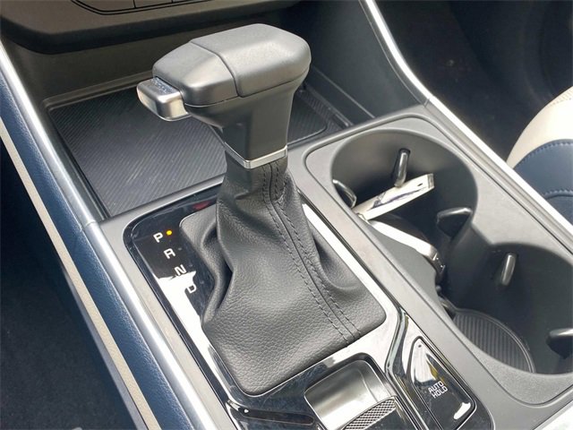 Used 2025 Kia Carnival EX image 29