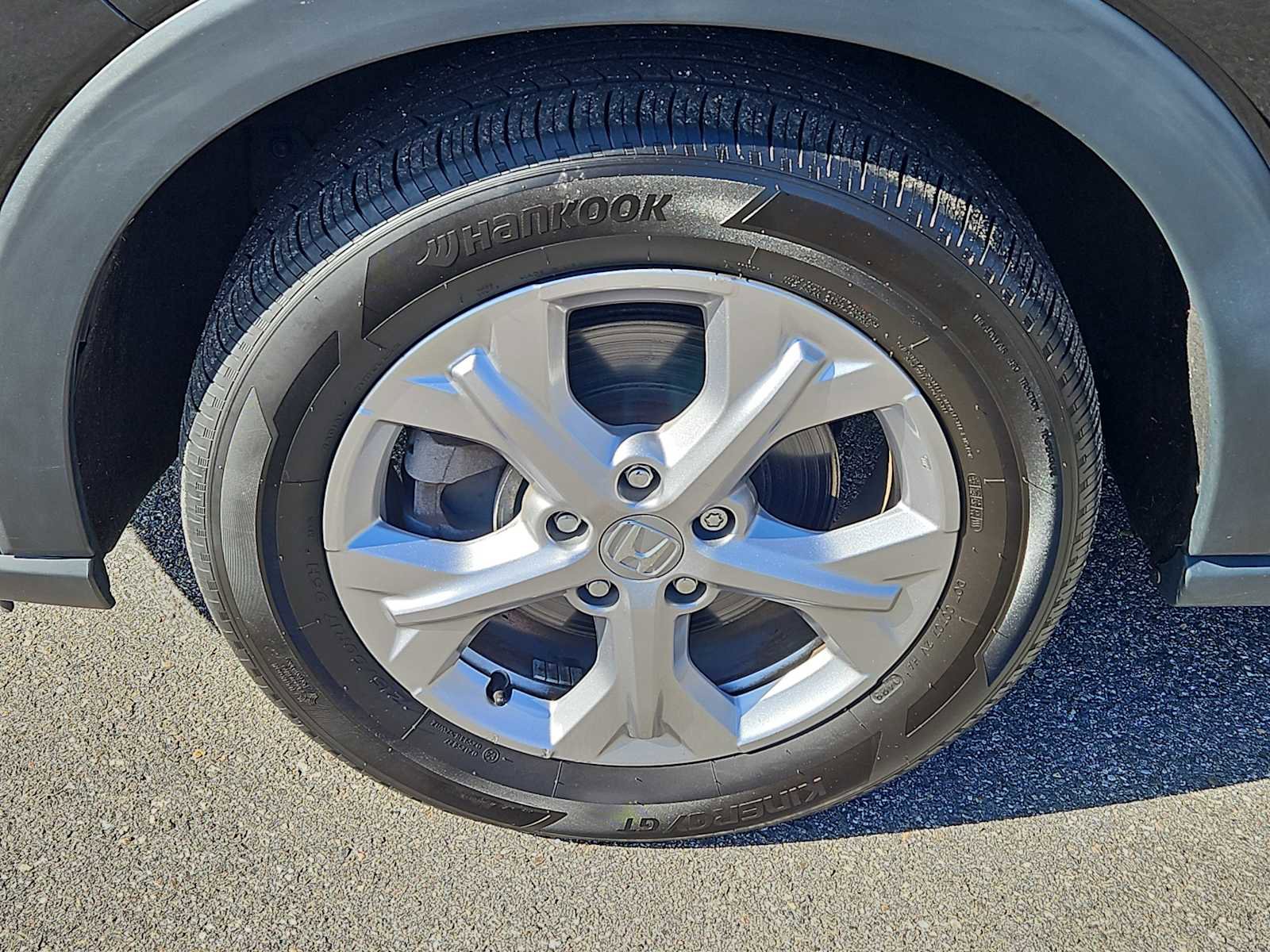 Used 2023 Honda HR-V LX image 2