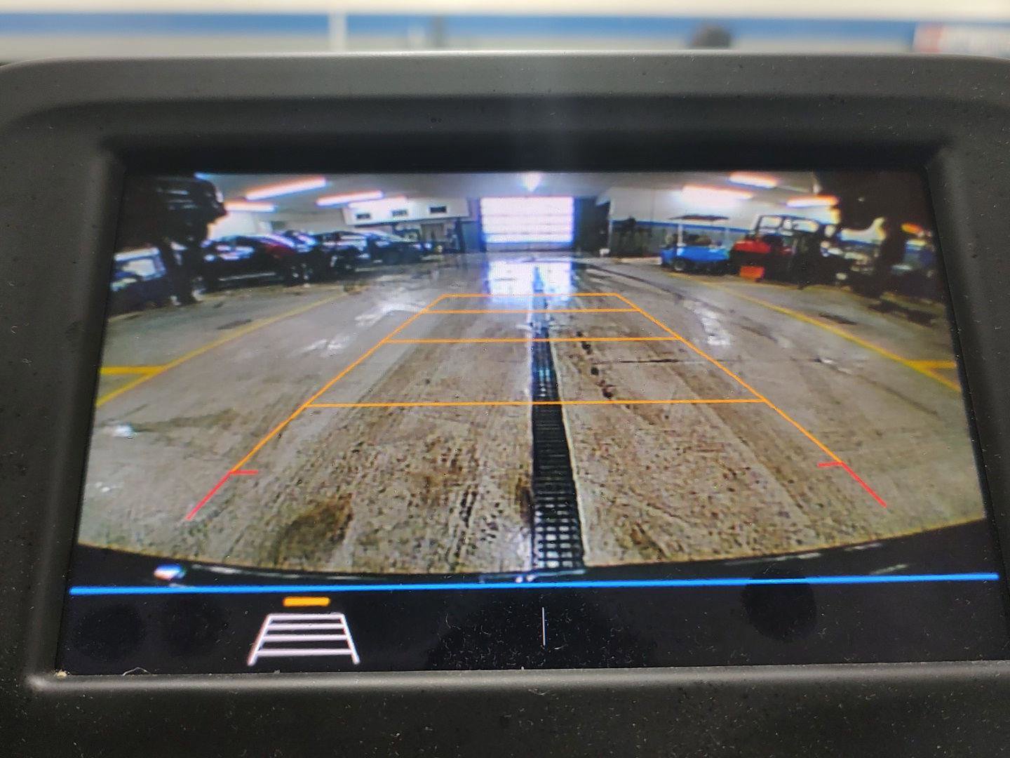 Used 2020 Chevrolet Equinox LT w/ Driver Convenience Package image 10