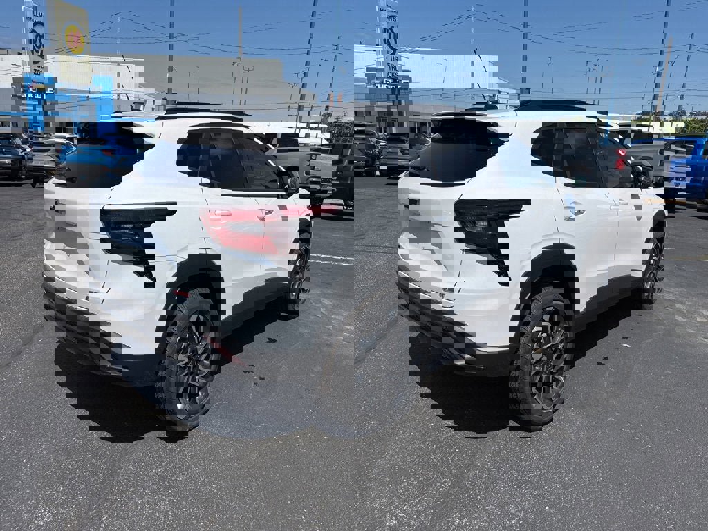 New 2025 Chevrolet Trax RS w/ Driver Confidence Package image 7