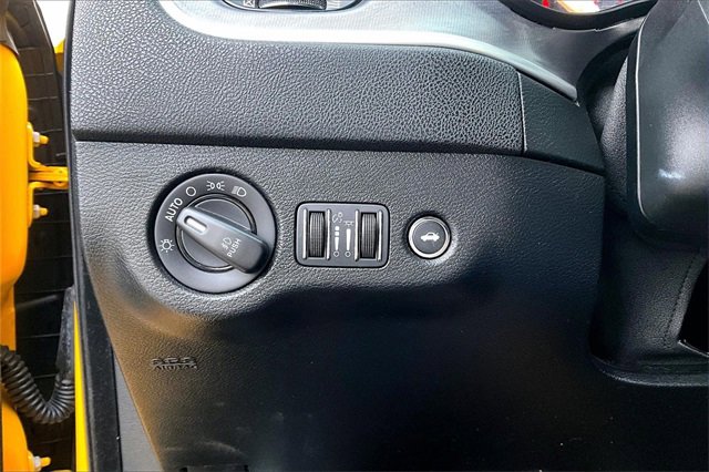 Used 2017 Dodge Charger R/T image 15