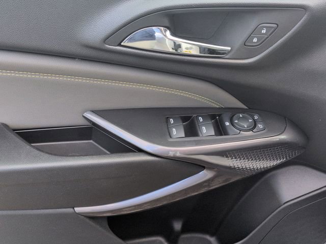 Certified 2025 Chevrolet Trax ACTIV w/ Sunroof Package image 25