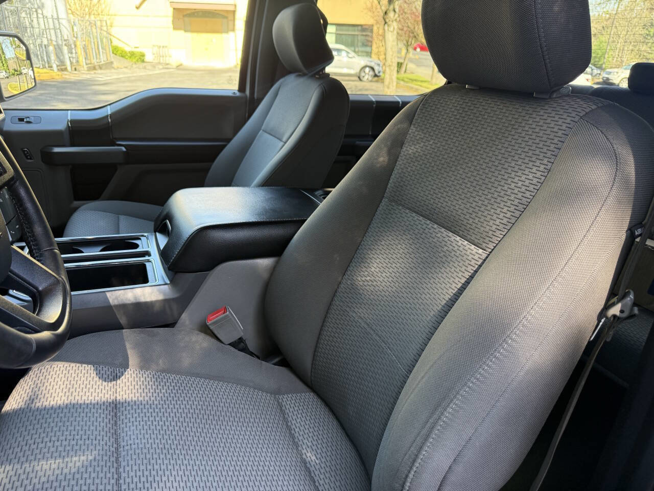 Used 2018 Ford F150 XLT w/ Equipment Group 302A Luxury image 40