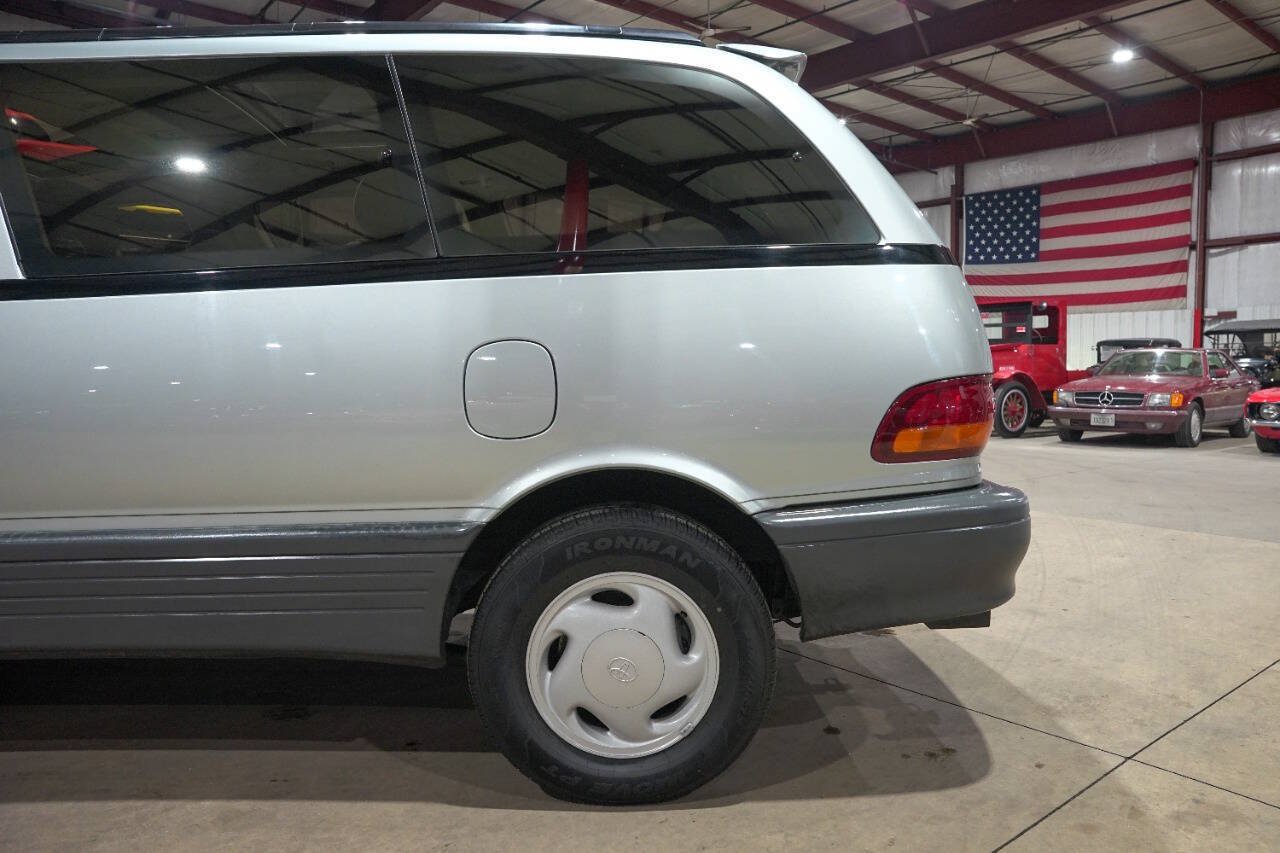 Used 1992 Toyota Previa LE RWD image 5