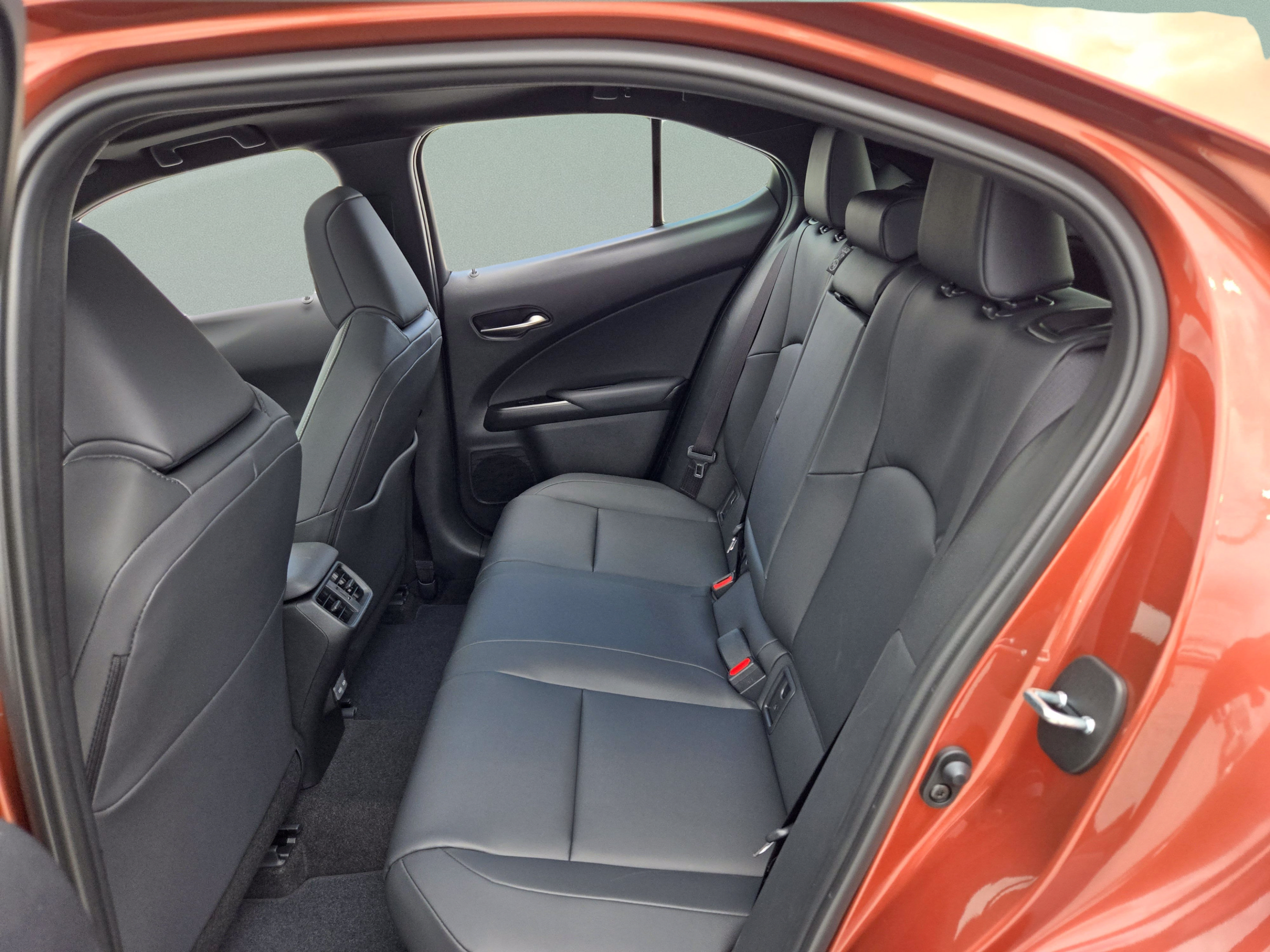 New 2026 Lexus UX 300h FWD image 21