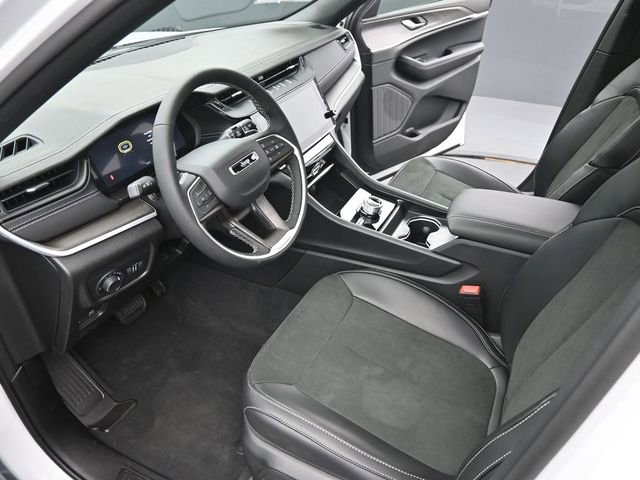 New 2026 Jeep Grand Cherokee Laredo image 9