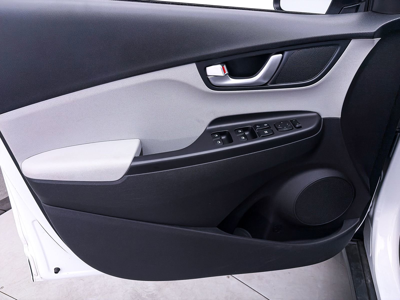 Used 2023 Hyundai Kona SEL FWD image 17