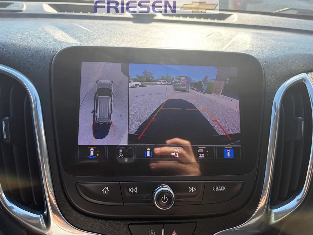 Used 2022 Chevrolet Equinox LT AWD/4WD image 14