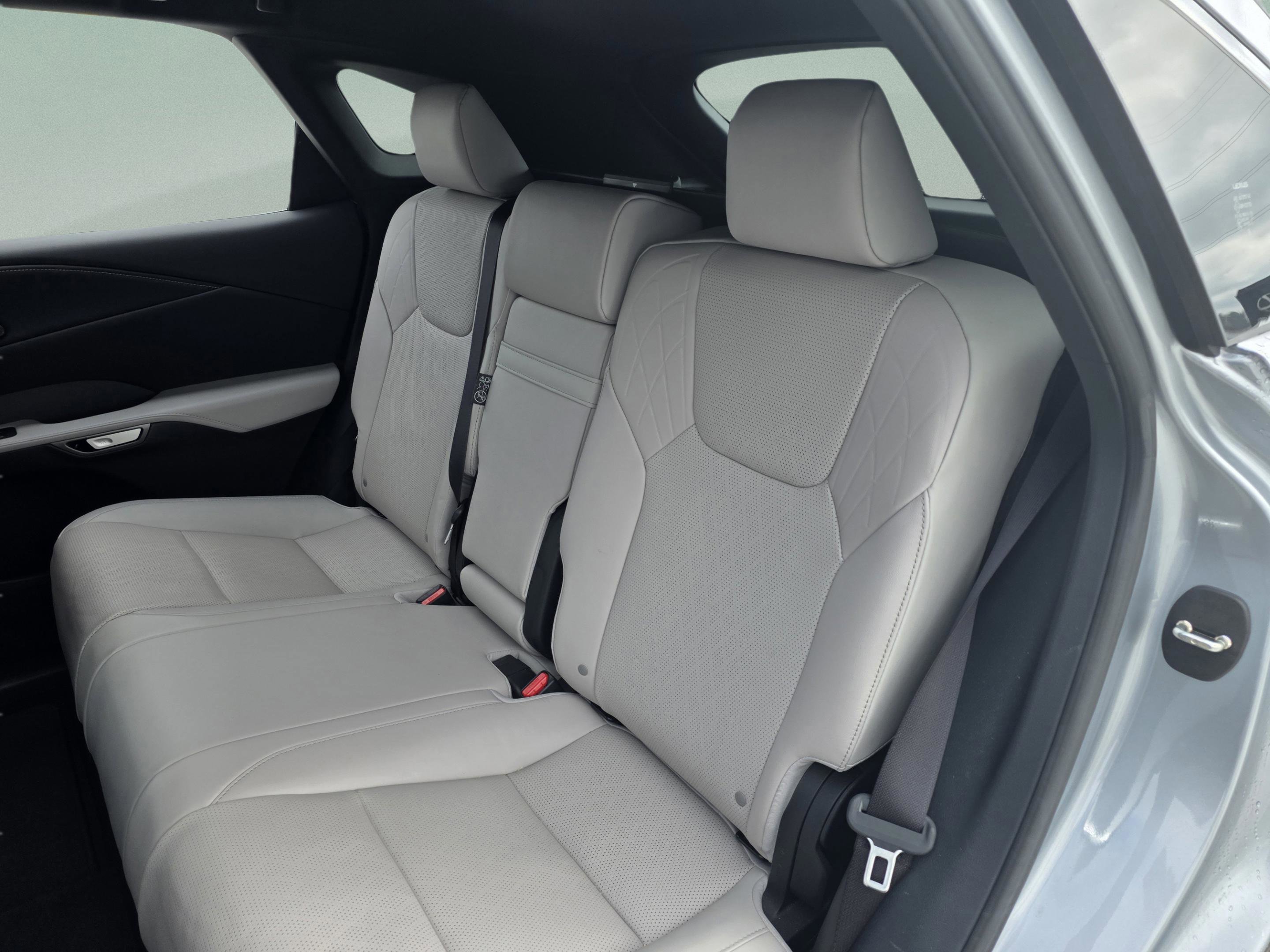 Certified 2023 Lexus RX 350 Premium Plus w/ Cold Area Package FWD image 20