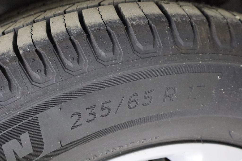 Used 2018 Chrysler Pacifica Touring-L image 42