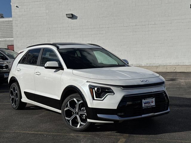 Used 2025 Kia Niro EX Touring FWD image 2