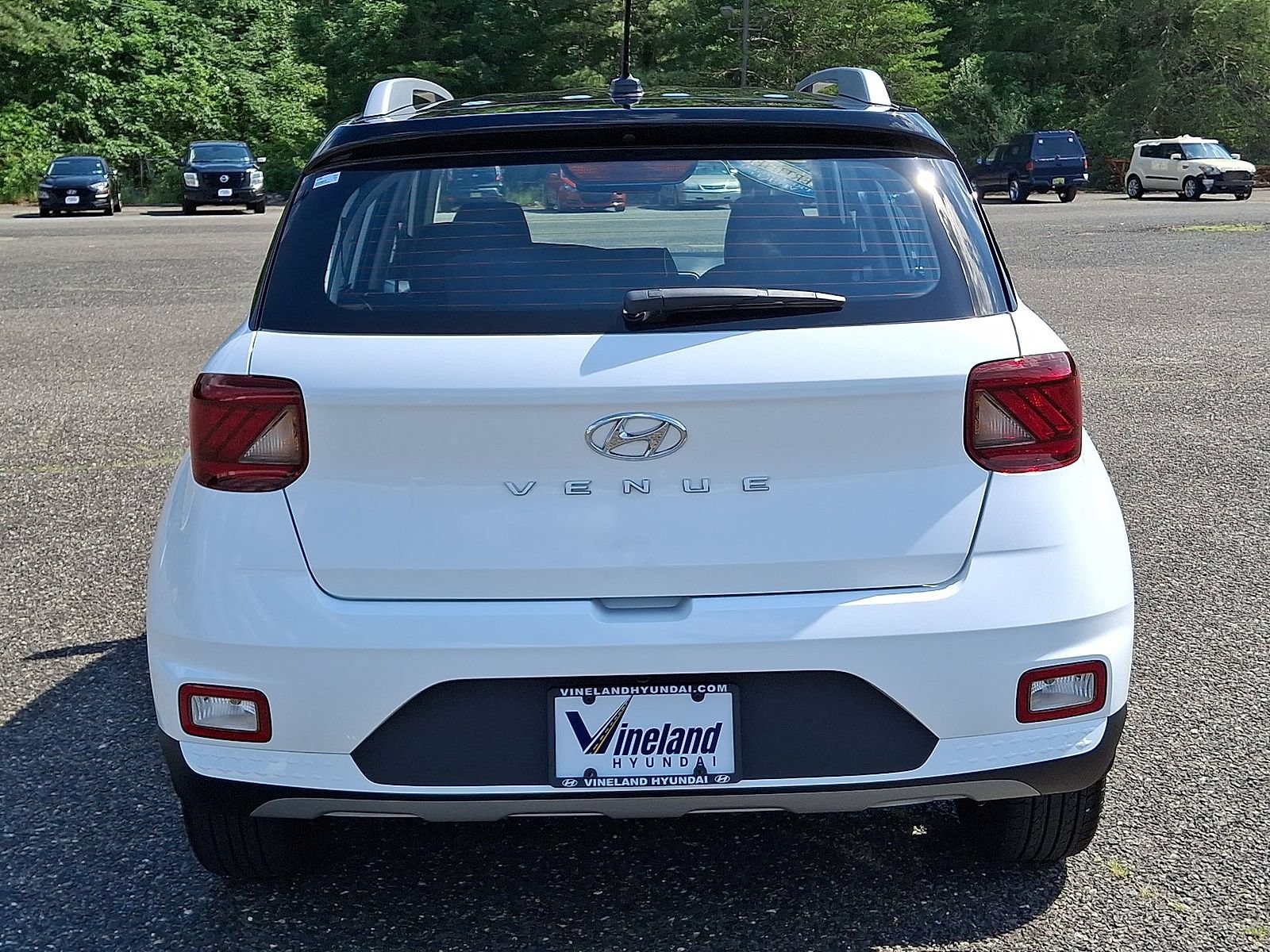 Certified 2025 Hyundai Venue Limited FWD image 29