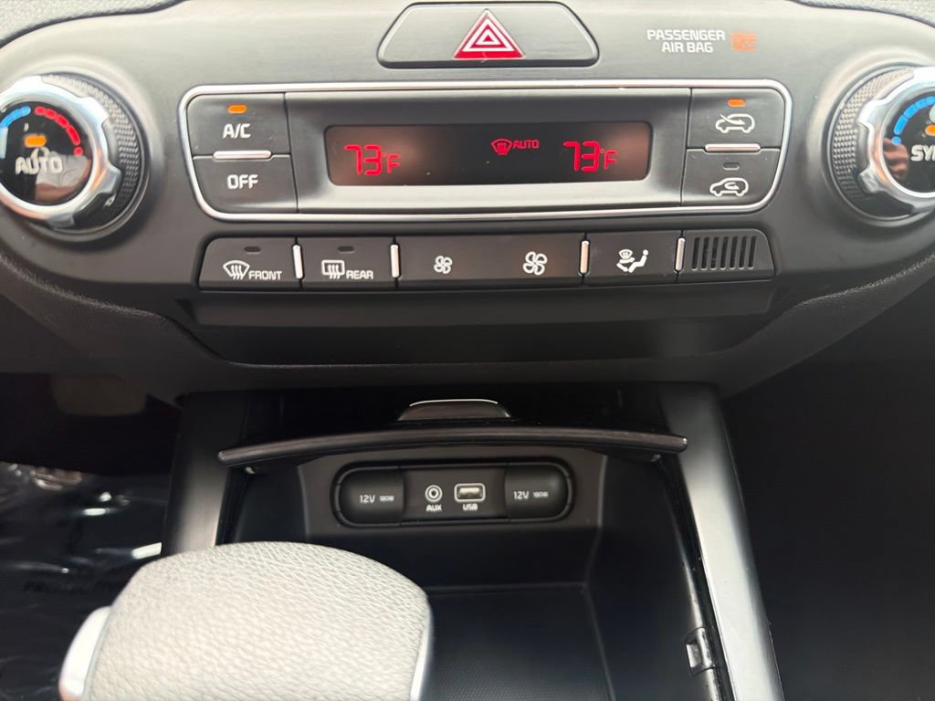 Used 2019 Kia Sorento AWD V6 image 18