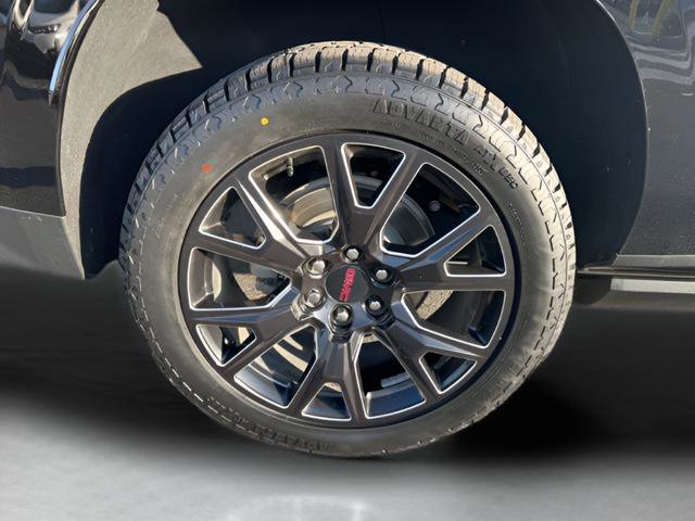Used 2024 GMC Yukon XL Denali image 25