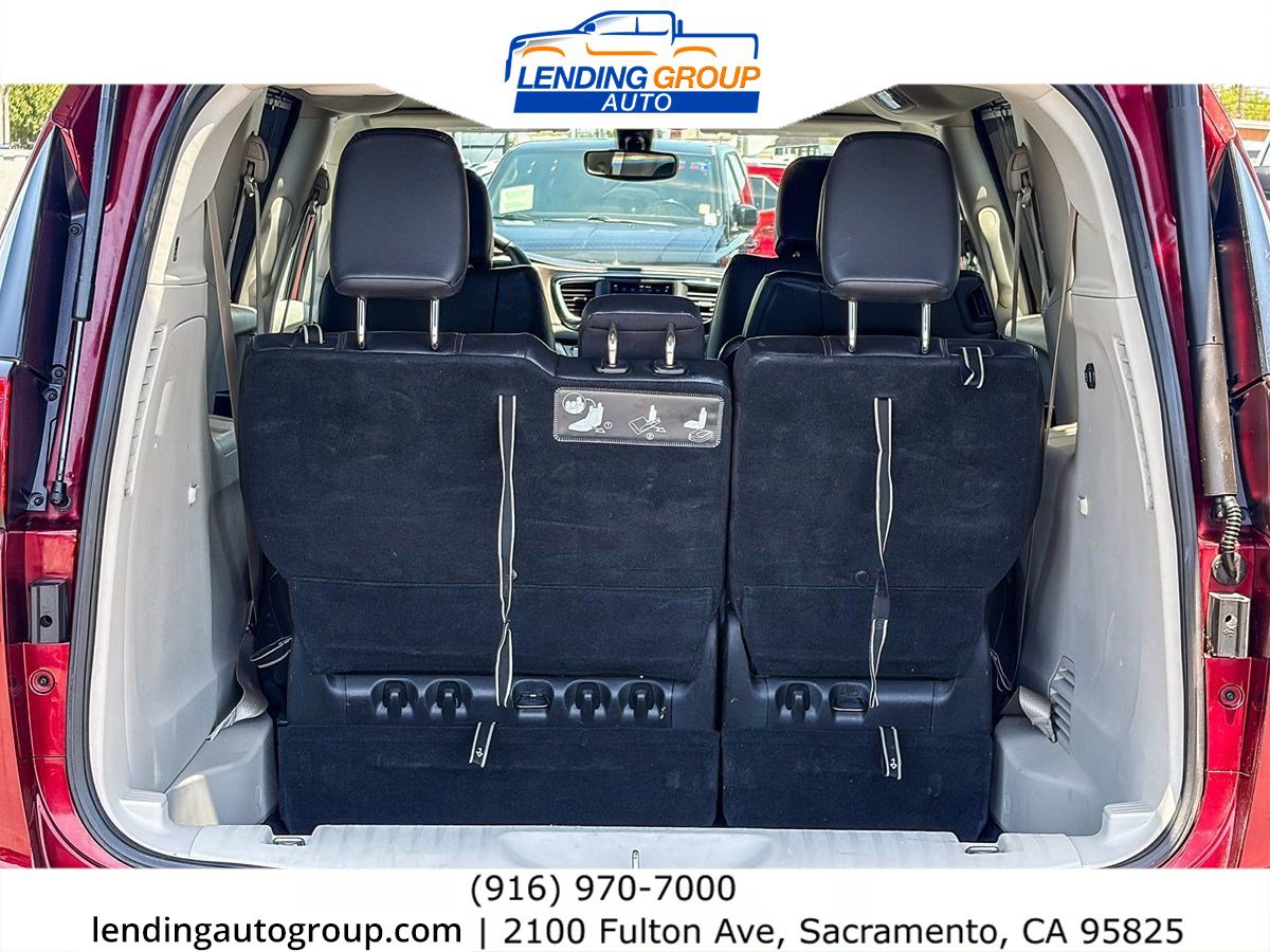 Used 2018 Chrysler Pacifica Touring-L FWD image 25