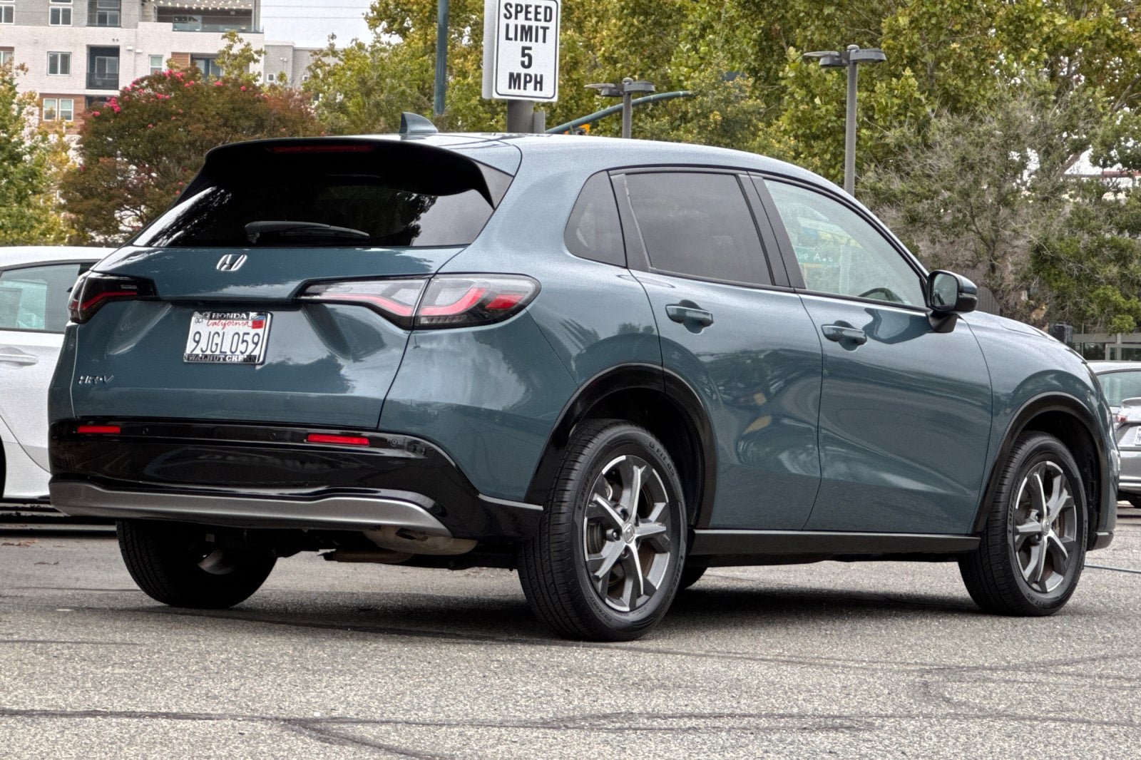 Used 2024 Honda HR-V EX-L image 4