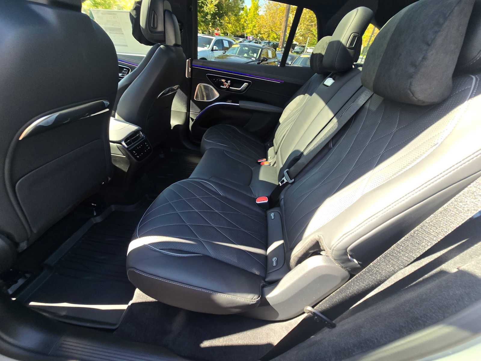New 2027 Mercedes-Benz EQS 400 4MATIC SUV image 17