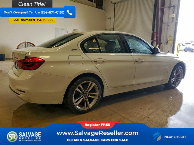 Used 2018 BMW 330e w/ Convenience Package image 4
