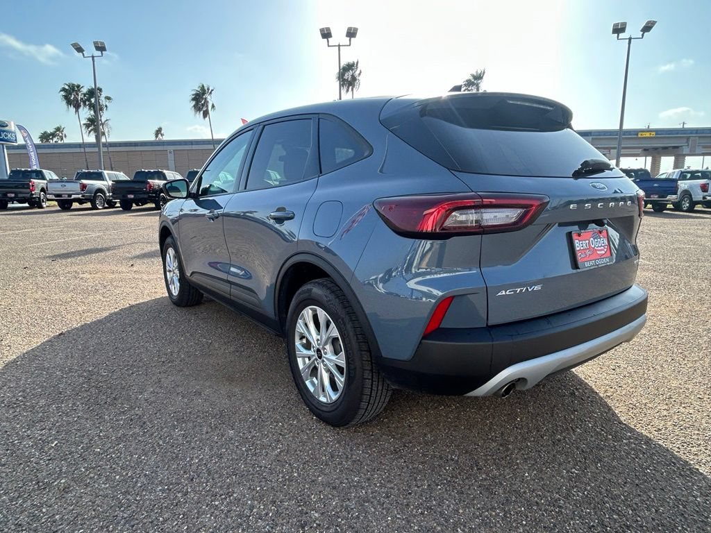 Used 2025 Ford Escape Active AWD/4WD image 4