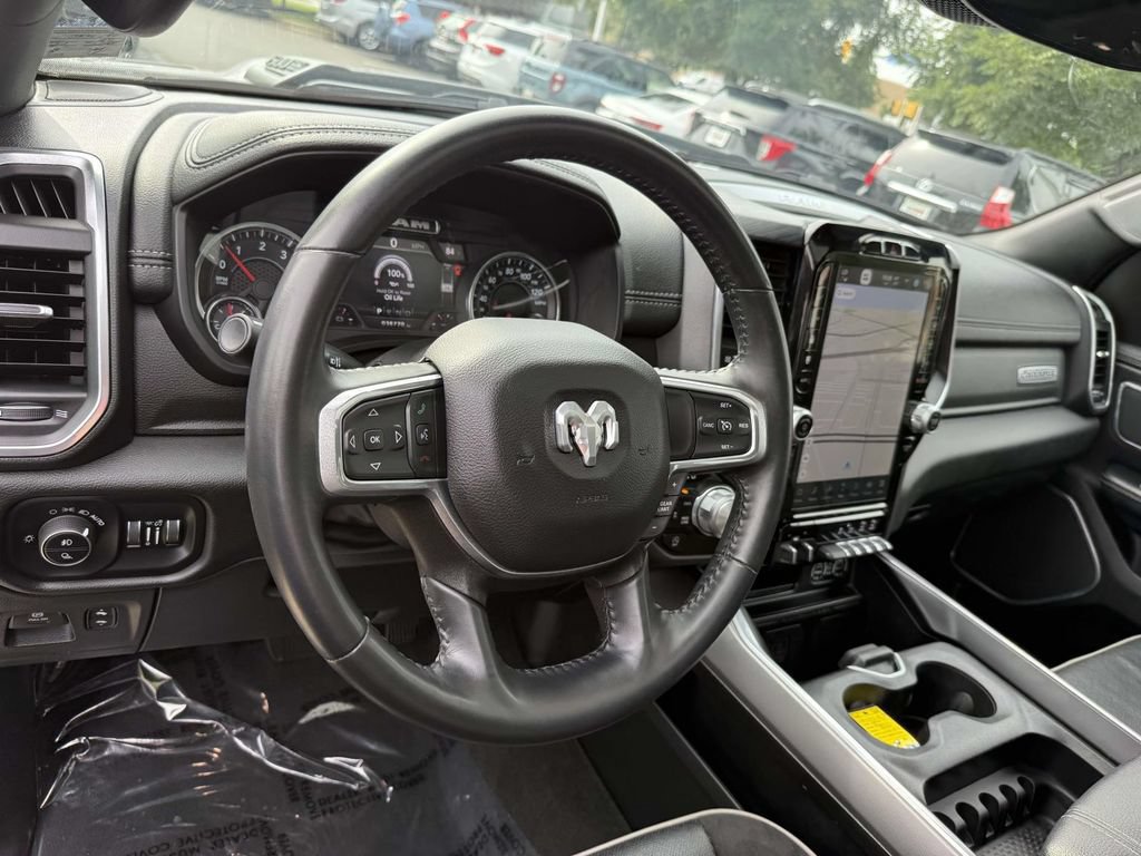 Used 2023 RAM 1500 Laramie AWD/4WD image 2