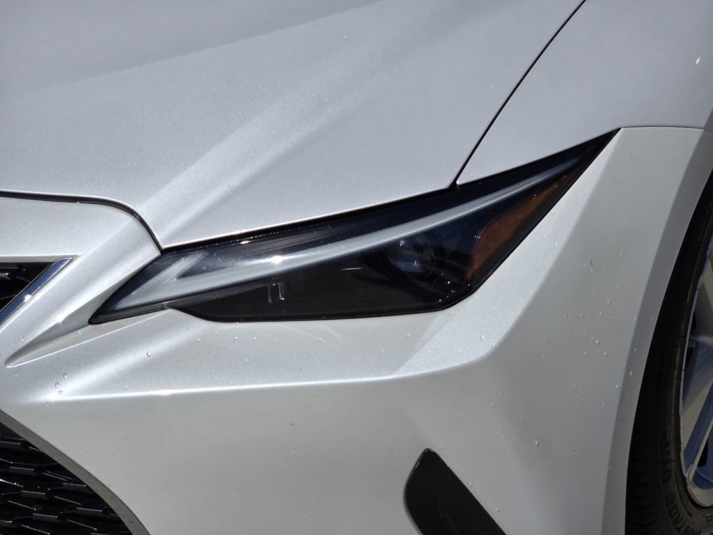 Used 2021 Lexus IS 300 w/ Accessory Package RWD image 5