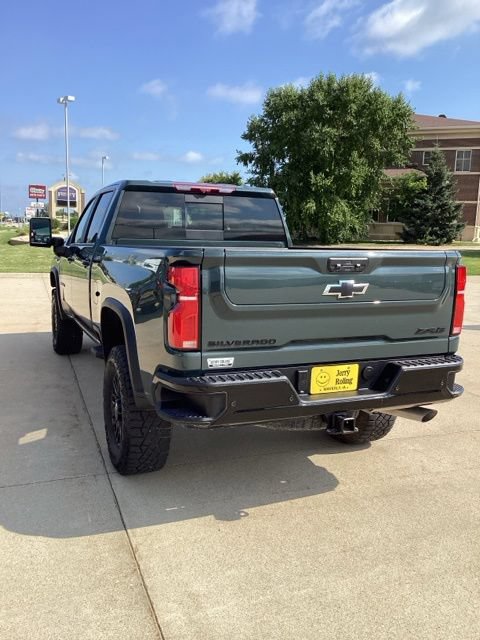 Used 2026 Chevrolet Silverado 2500 ZR2 w/ LPO, Dark Essentials Package AWD/4WD image 3