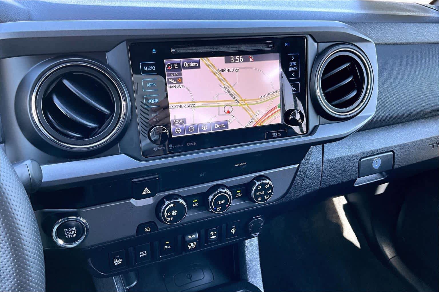Used 2019 Toyota Tacoma TRD Sport w/ Technology Package RWD image 6