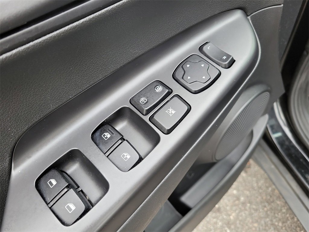 Used 2018 Hyundai Kona SEL image 15