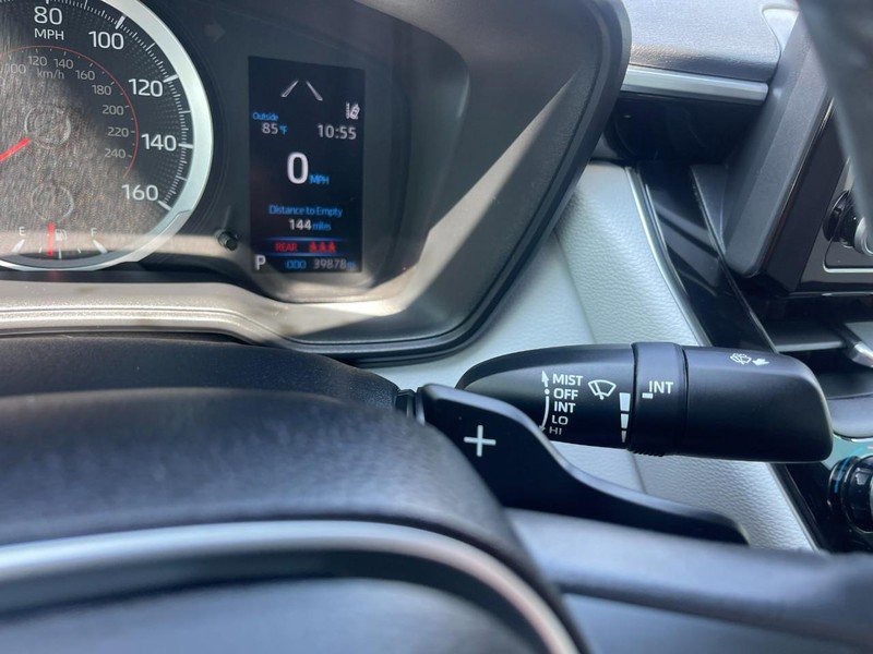 Used 2022 Toyota Corolla SE image 18