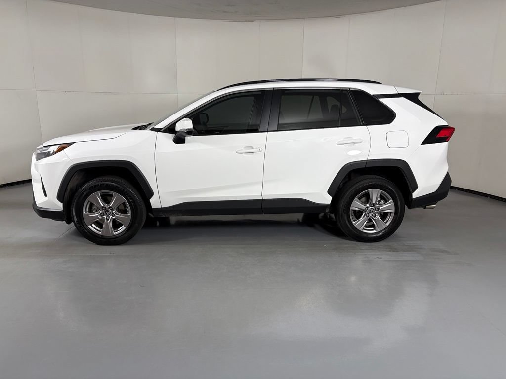Used 2023 Toyota RAV4 XLE w/ Convenience Package FWD image 5