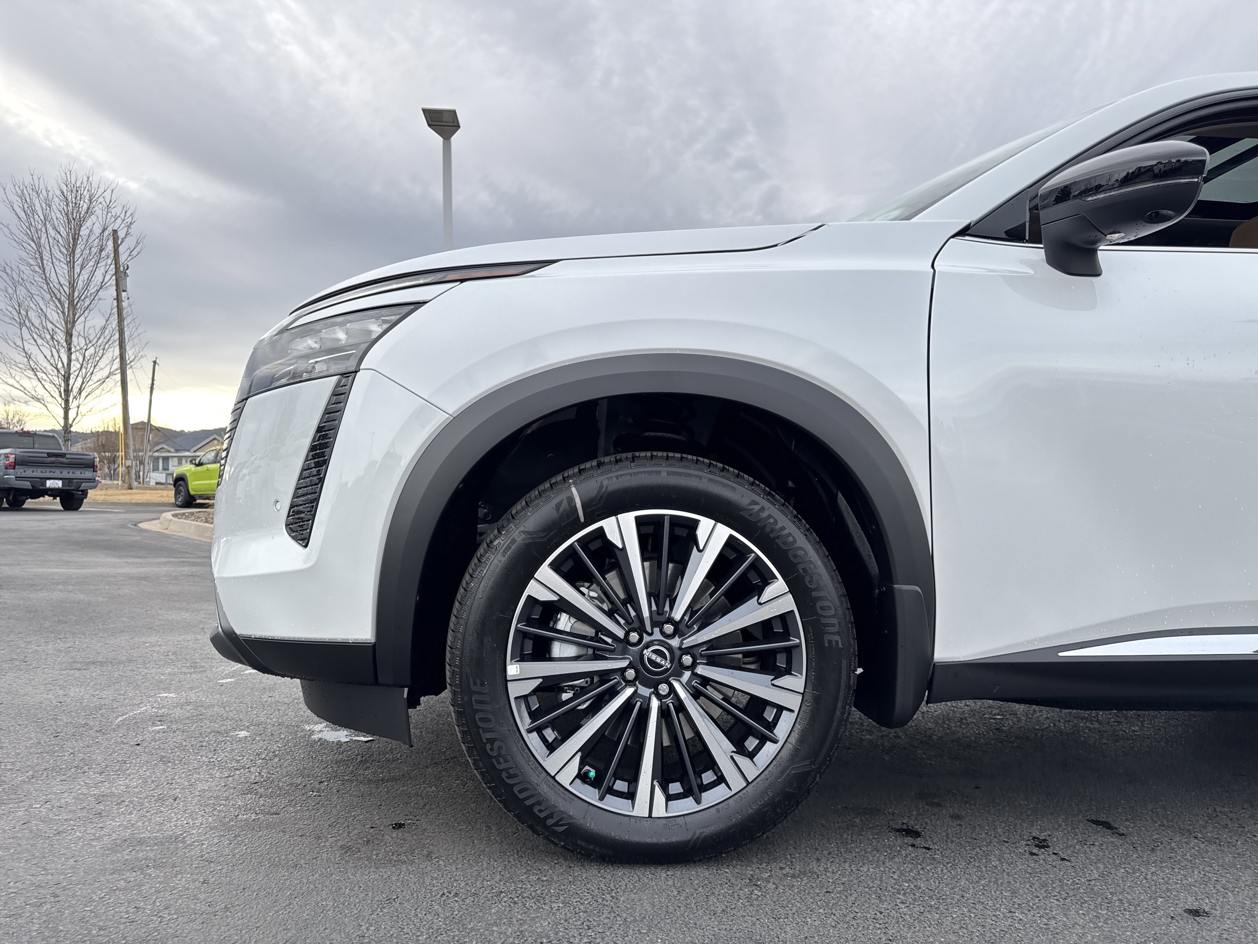 New 2026 Nissan Pathfinder Platinum image 8