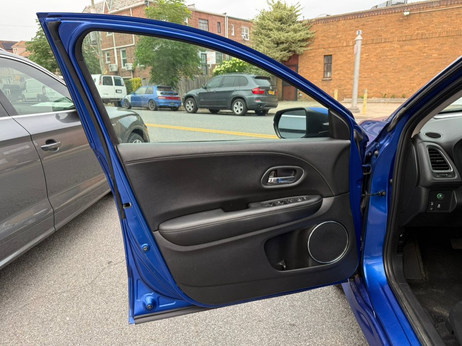 Used 2019 Honda HR-V Touring image 20