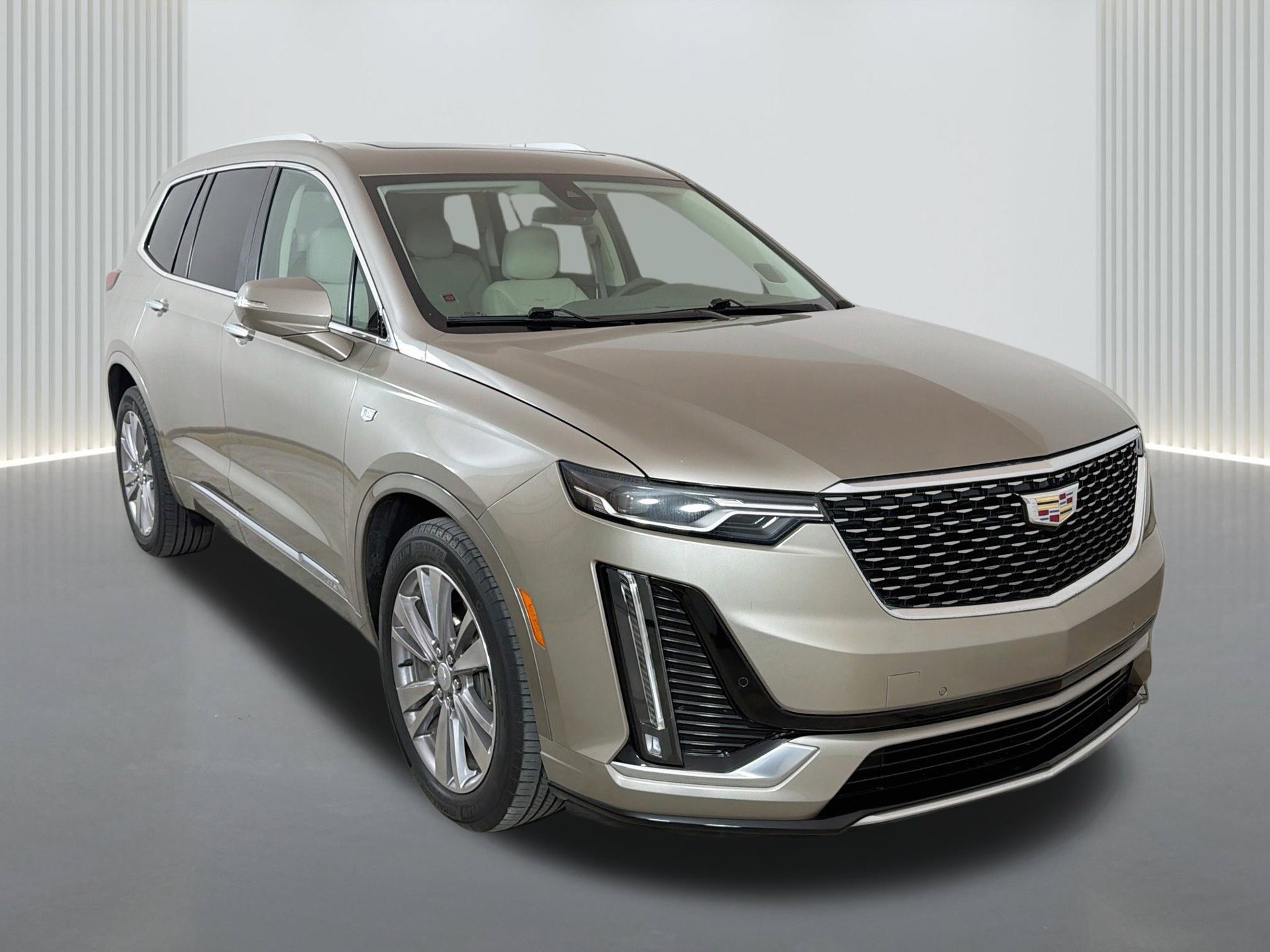 Used 2023 Cadillac XT6 Premium Luxury FWD image 9