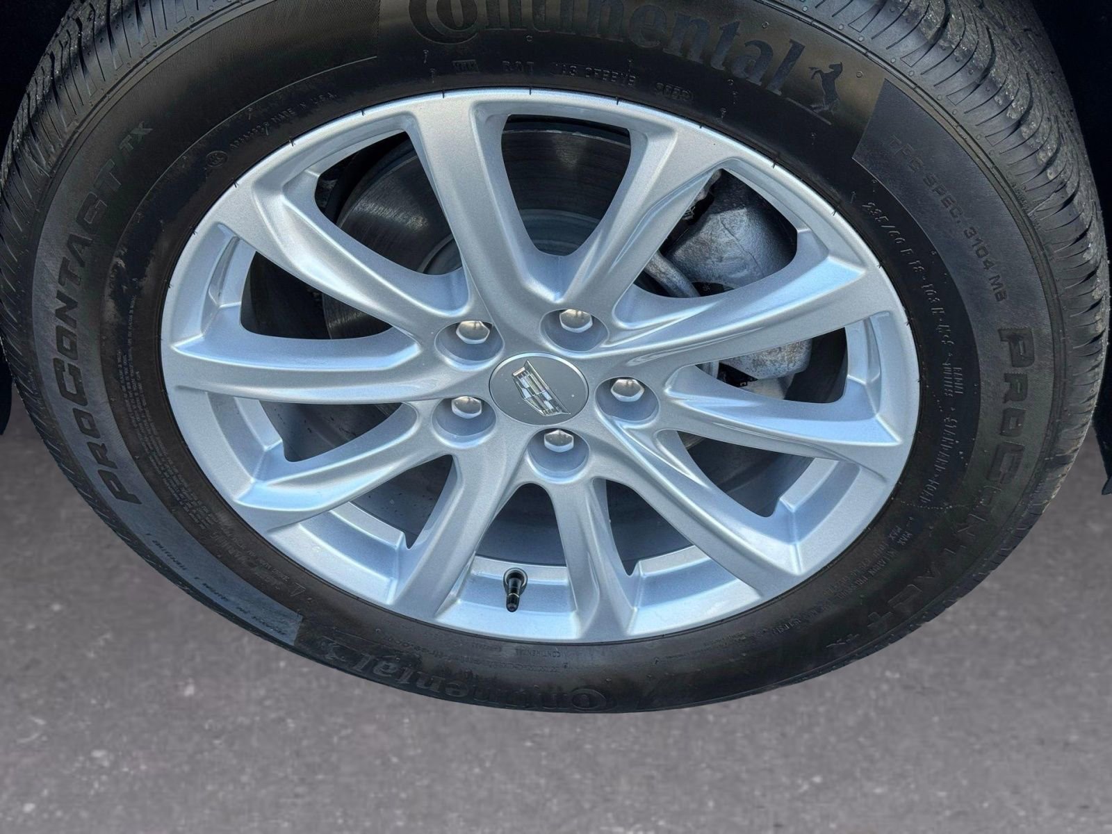 Used 2023 Cadillac XT4 Luxury w/ Driver Awareness Package image 11