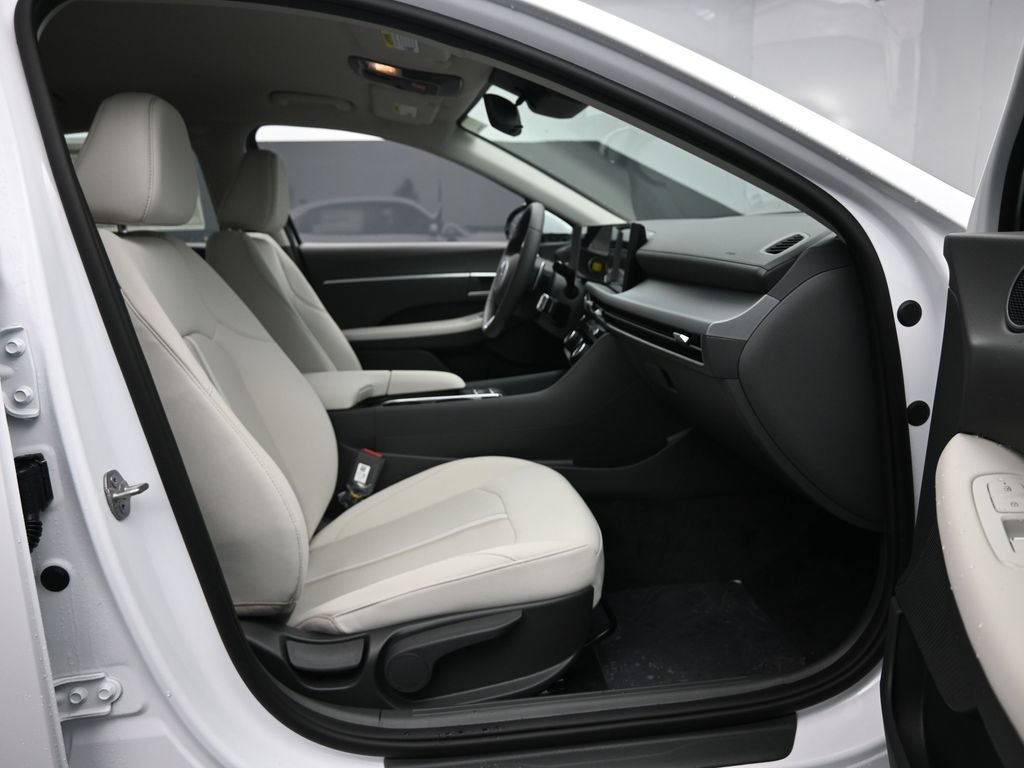 New 2026 Hyundai Sonata SEL FWD image 29