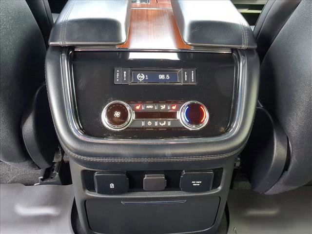 Used 2019 Lincoln Navigator Select w/ Technology Package image 18