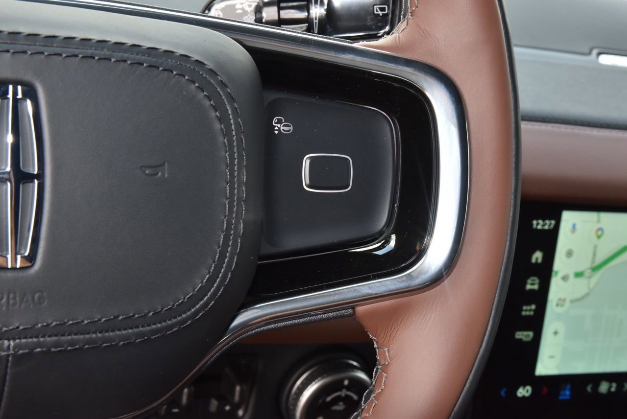 New 2026 Lincoln Navigator L Reserve AWD/4WD image 24