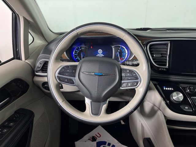 Used 2021 Chrysler Pacifica Limited FWD image 19