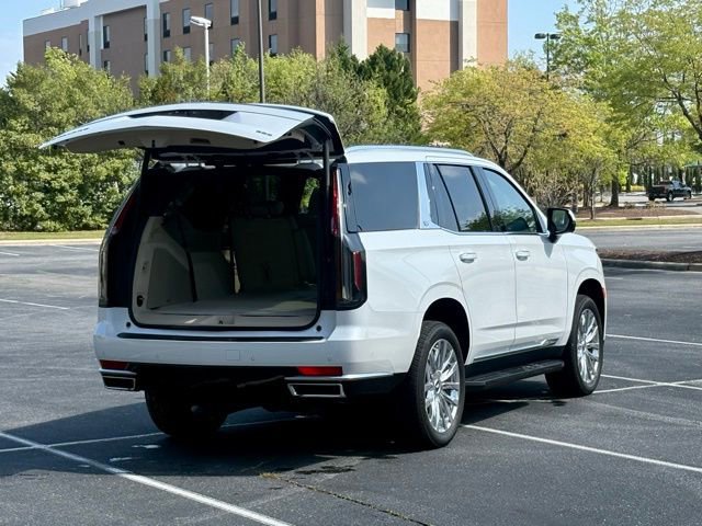 Certified 2024 Cadillac Escalade Premium Luxury AWD/4WD image 18