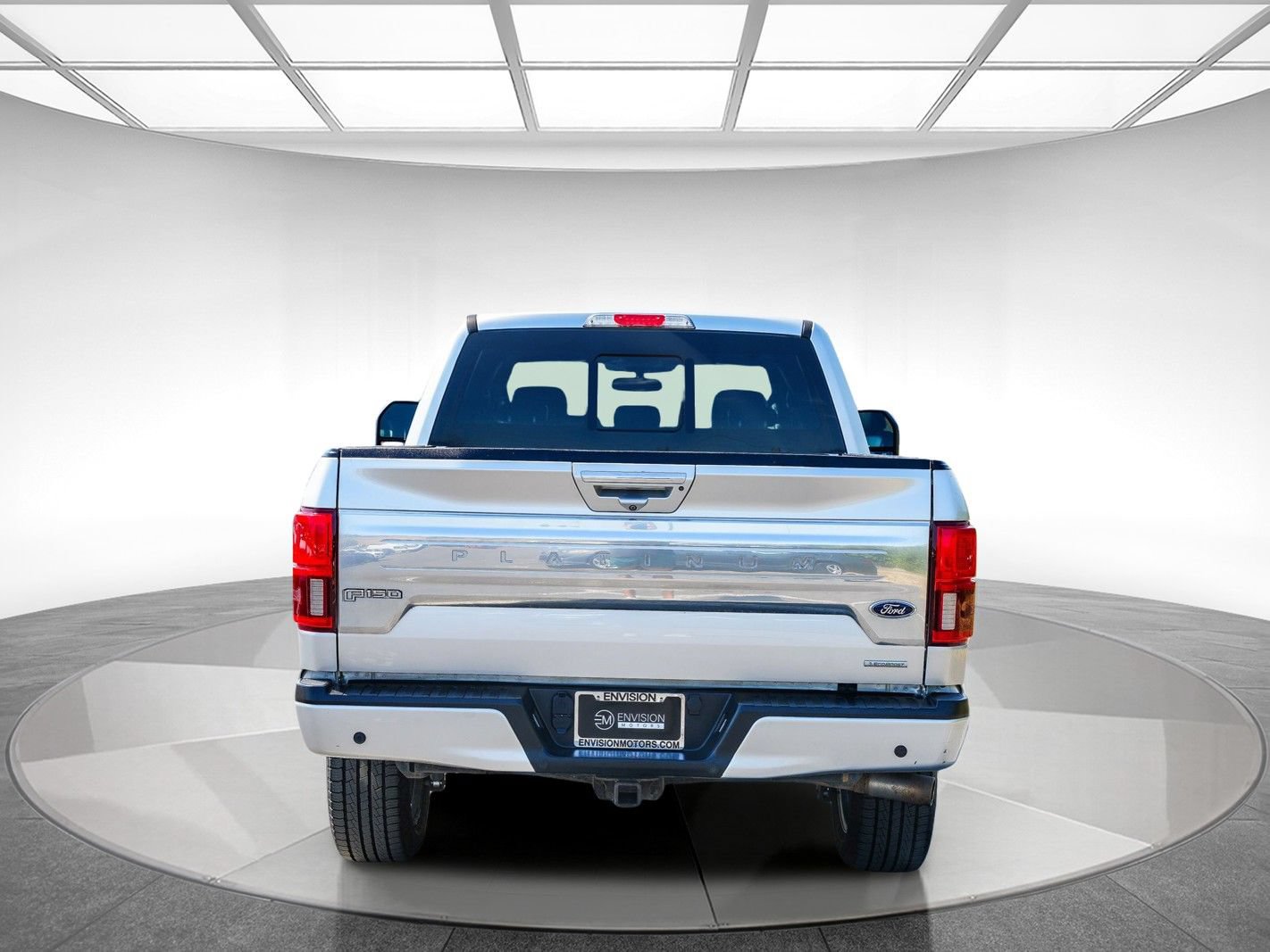 Used 2018 Ford F150 Platinum w/ Equipment Group 701A Luxury AWD/4WD image 3