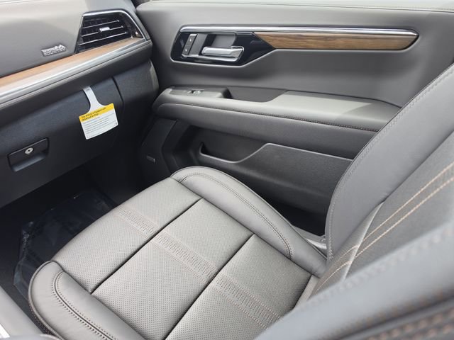 New 2026 Chevrolet Suburban High Country RWD image 18
